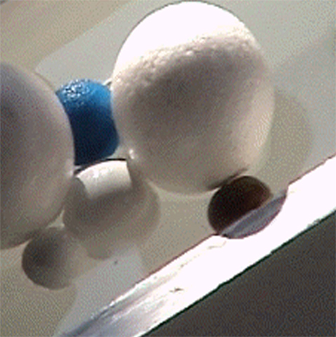 Kirsten K&ouml;tter: Brunnen 'Die neoliberale Gesellschaft / Der Traum von der linken und rechten Gehirnh&auml;lfte'