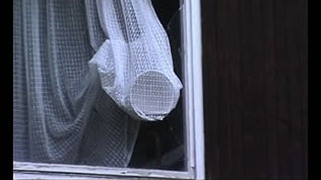 Lounge / Aufenthaltsraum, 2002, photography, 70 × 70 cm (detail),
  Project: Jugendherberge Veckerhagen, video still (Kirsten Kötter)